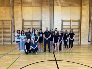 Read more about the article Selbstverteidigungskurs für Mädchen an der digiMS 2 Bad Goisern